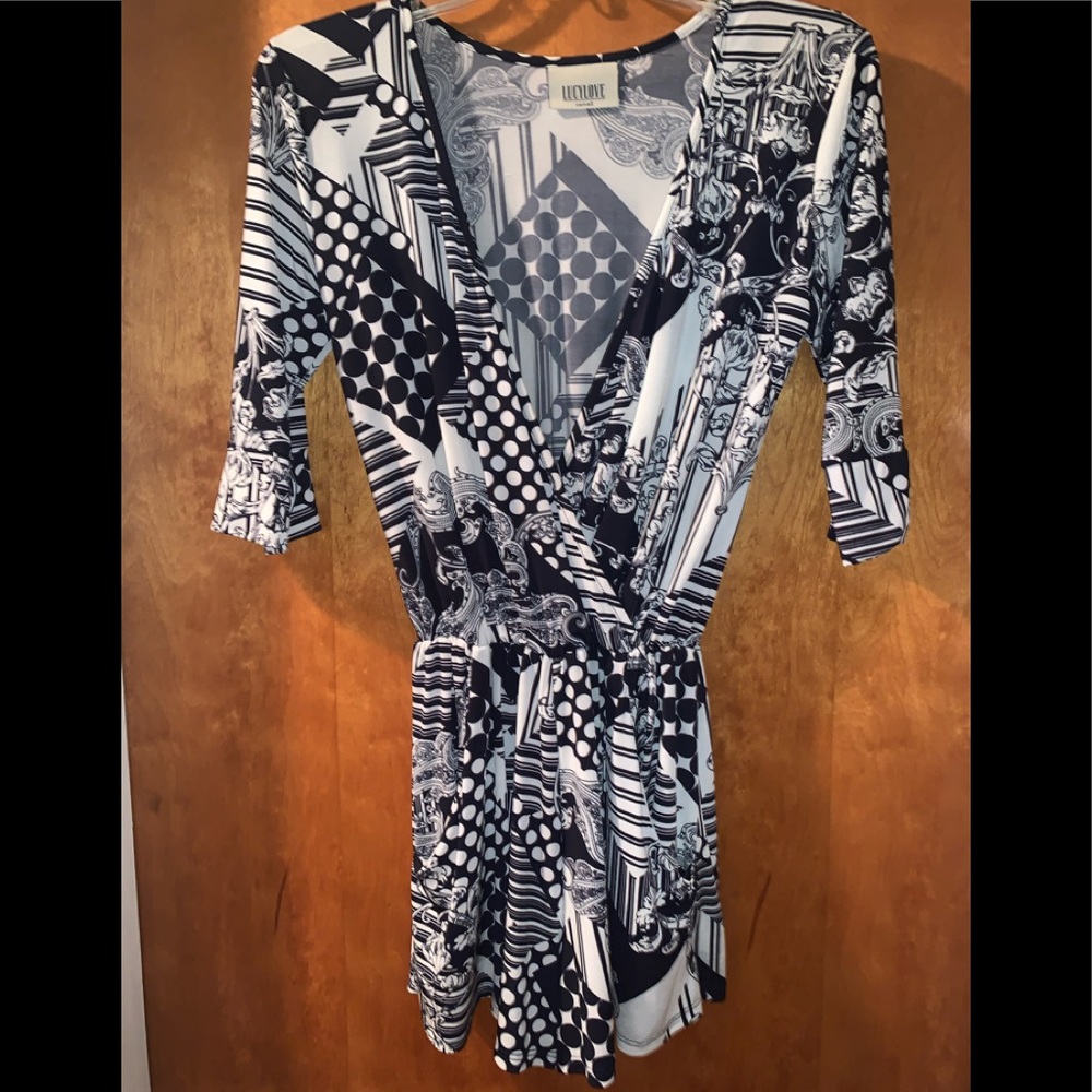 ⭐️⭐️⭐️ Super cute and stylish Lucy Love Romper⭐️⭐️